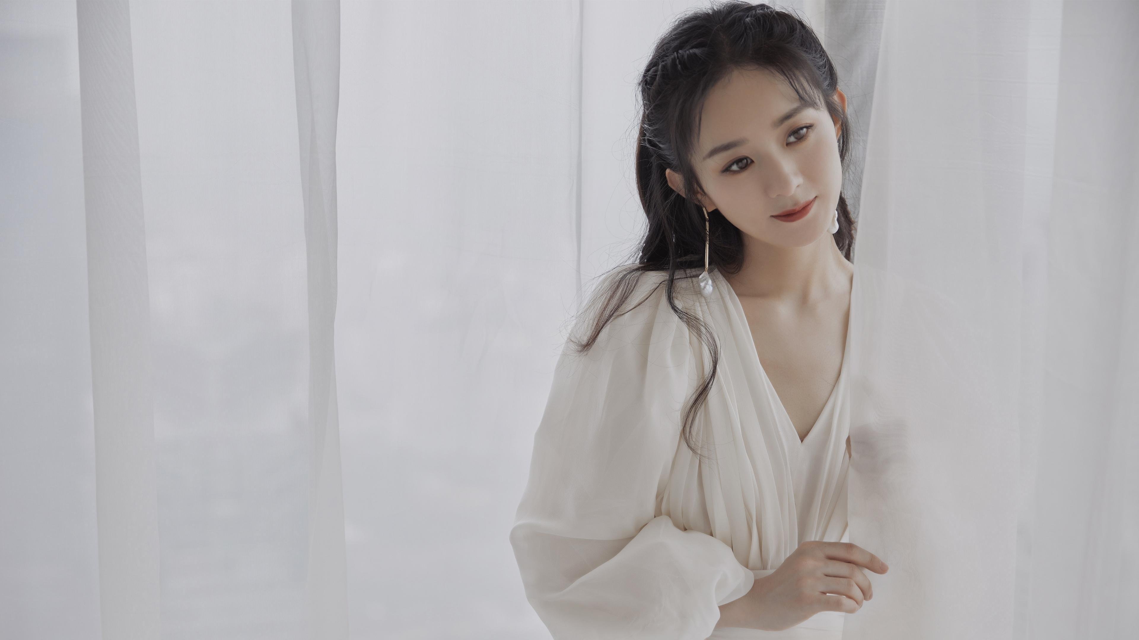 _赛场边缘：运动员的趣味小插曲_，赛场上运动员之歌