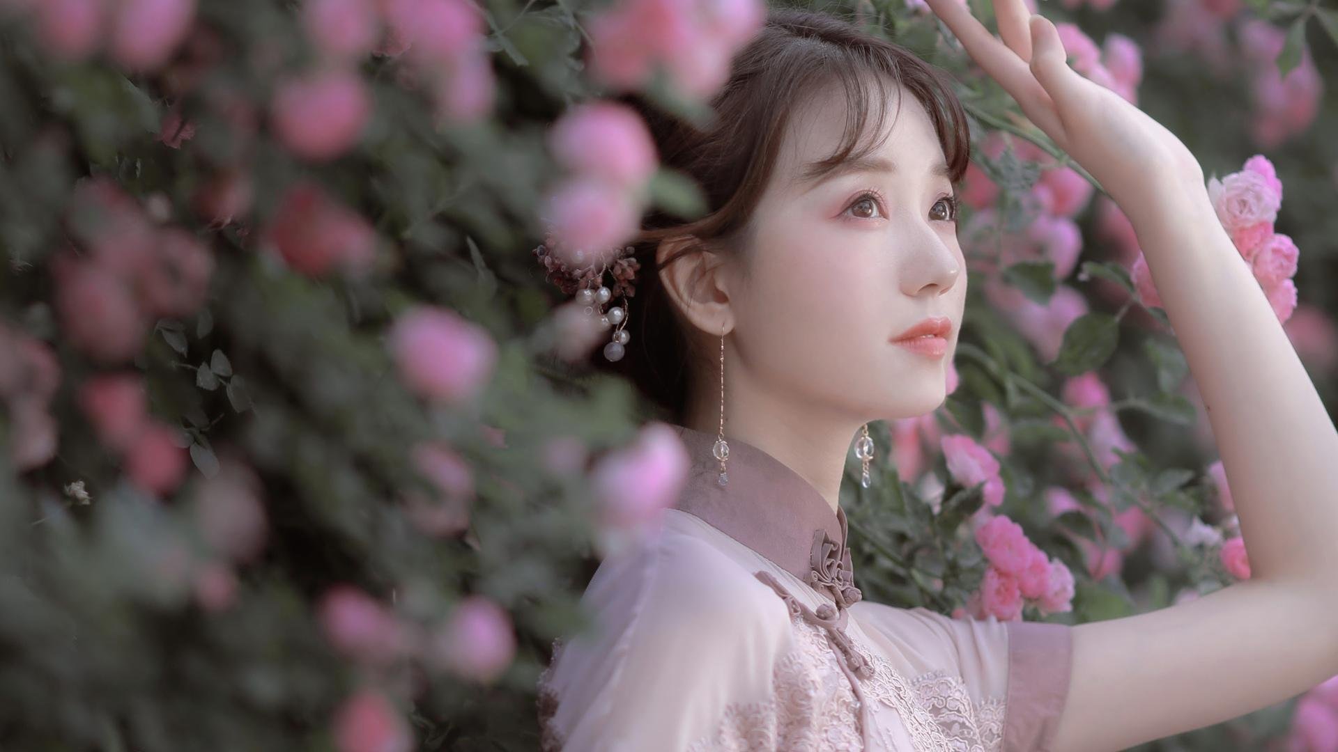 赛场斩获瞬间：精彩击球赢得掌声如雷，击俭比赛得分
